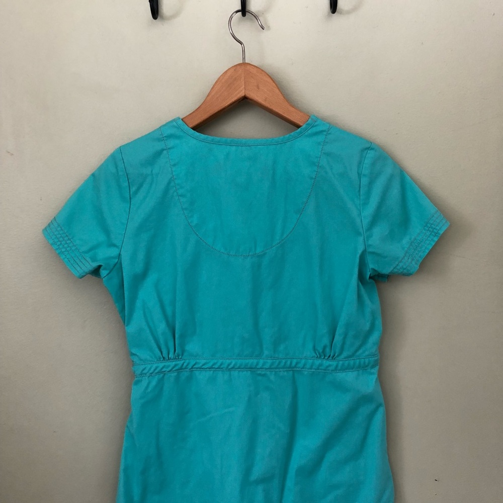 Koi scrub top - Picture 1 of 2